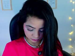 laylaa-breezee webcam model stream image