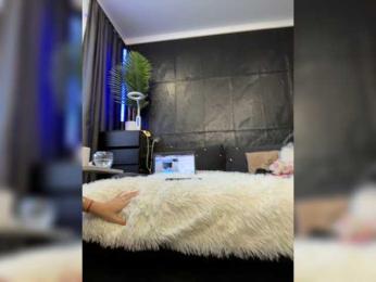 cool-party webcam model stream image
