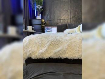 cool-party webcam model stream image