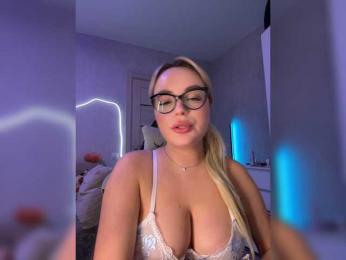 Mila-m webcam model stream image