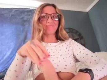 kaygraciee webcam model stream image