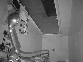 voyeurcam-baileybase-shower webcam model stream image