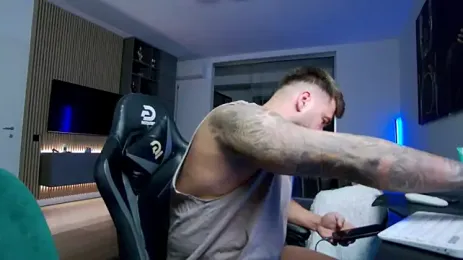 UbbeViking webcam stripchat model stream image