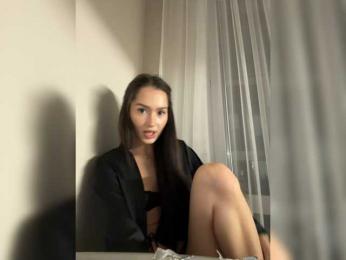 whiteTEA webcam bongacams model stream image