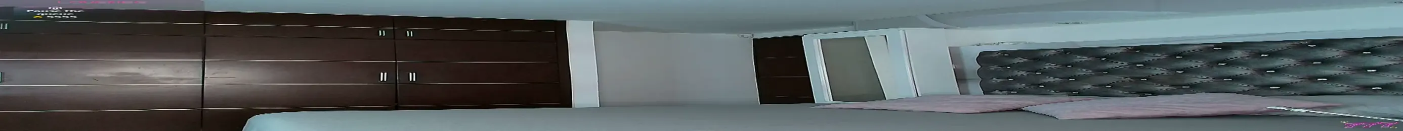 Valentiinoss webcam model stream image