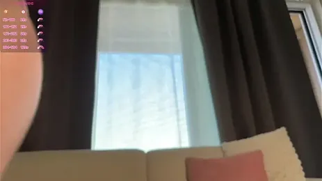 LindaFarm webcam model stream image