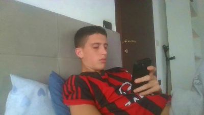 Lolloniccia webcam model stream image