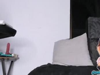 kiryto_babyhot1 webcam model stream image