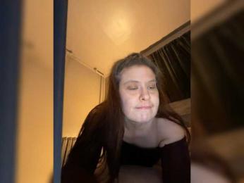 JulietteLatte81 webcam model stream image