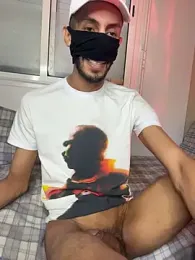 Yassir-xxxl webcam stripchat model stream image