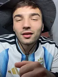 Gero2001arg webcam stripchat model stream image