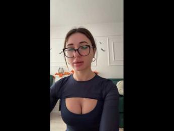 IvyyXOXO webcam model stream image