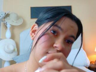 Viiolet Saunders webcam model stream image