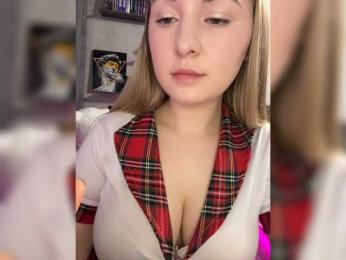AlinaRay webcam model stream image