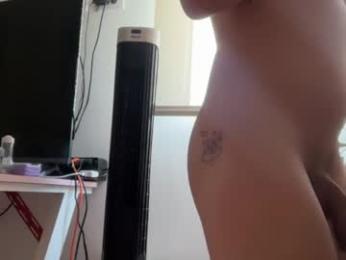 sweetlune webcam model stream image