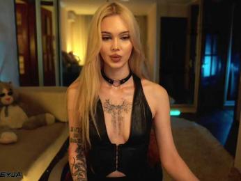ManiFreyja webcam model stream image
