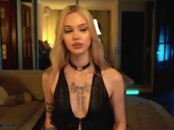 ManiFreyja webcam model stream image
