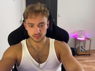 Tyler Hartman webcam model stream image