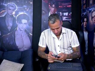 Darius Maximus webcam flirt4free model stream image