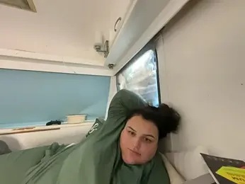 BBWlucyxxx webcam stripchat model stream image