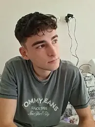 Yasinyasin7 webcam model stream image
