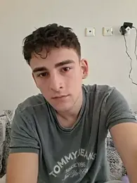 Yasinyasin7 webcam model stream image