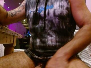 Killian & Crew webcam model stream image