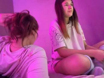 TwoLesbyBaby webcam model stream image