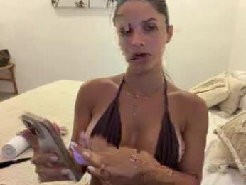 bellatinaaonof webcam model stream image