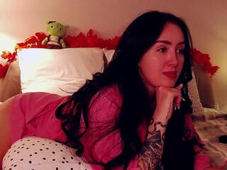 Zoe Niickels webcam model stream image