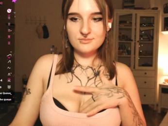 momorenaaa webcam model stream image