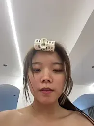 Puting_q webcam stripchat model stream image