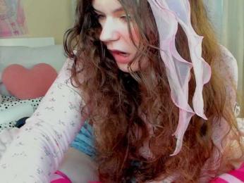 Kuraii webcam model stream image