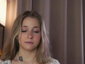 ceceliapidcock webcam chaturbate model stream image