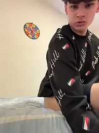Jgucfubcd webcam stripchat model stream image
