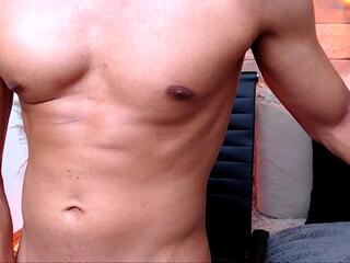 Anddy White webcam preview