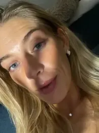Bellalolahot webcam model stream image