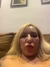 Juuhschmitt webcam stripchat model stream image
