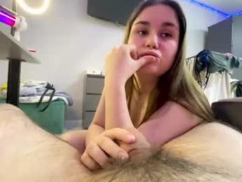 lucymuur webcam preview