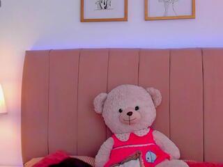 Bella Fontana webcam model stream image