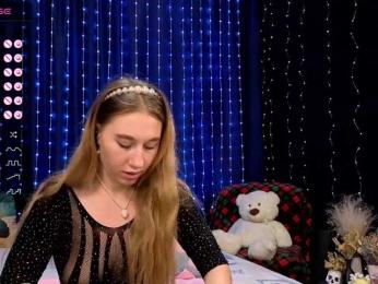 kiskaWEDNESDAY webcam model stream image