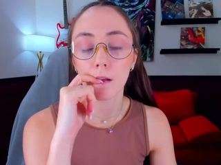 lexi-split webcam model stream image