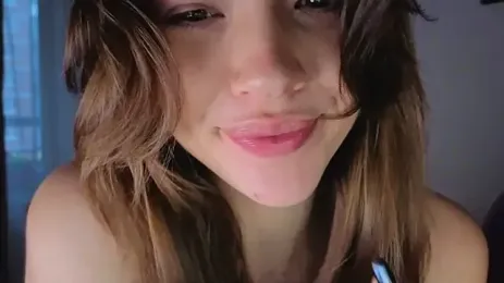 DemiDee webcam stripchat model stream image