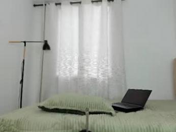 claimom webcam model stream image