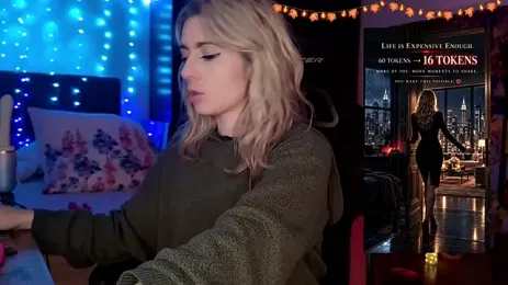 Lisaonthemoon webcam stripchat model stream image
