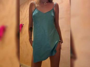 KinaMoonLove webcam model stream image