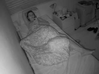 voyeurcam-julmodels-greybed-1 webcam model stream image