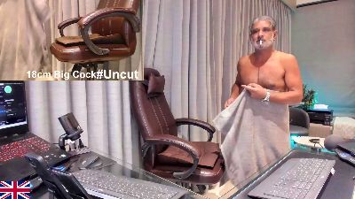 OnlineBossUK webcam model stream image