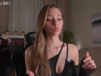 falinecrosthwaite webcam chaturbate model stream image